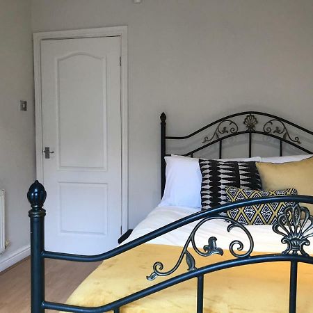 Honeysuckle House Villa Честър Екстериор снимка