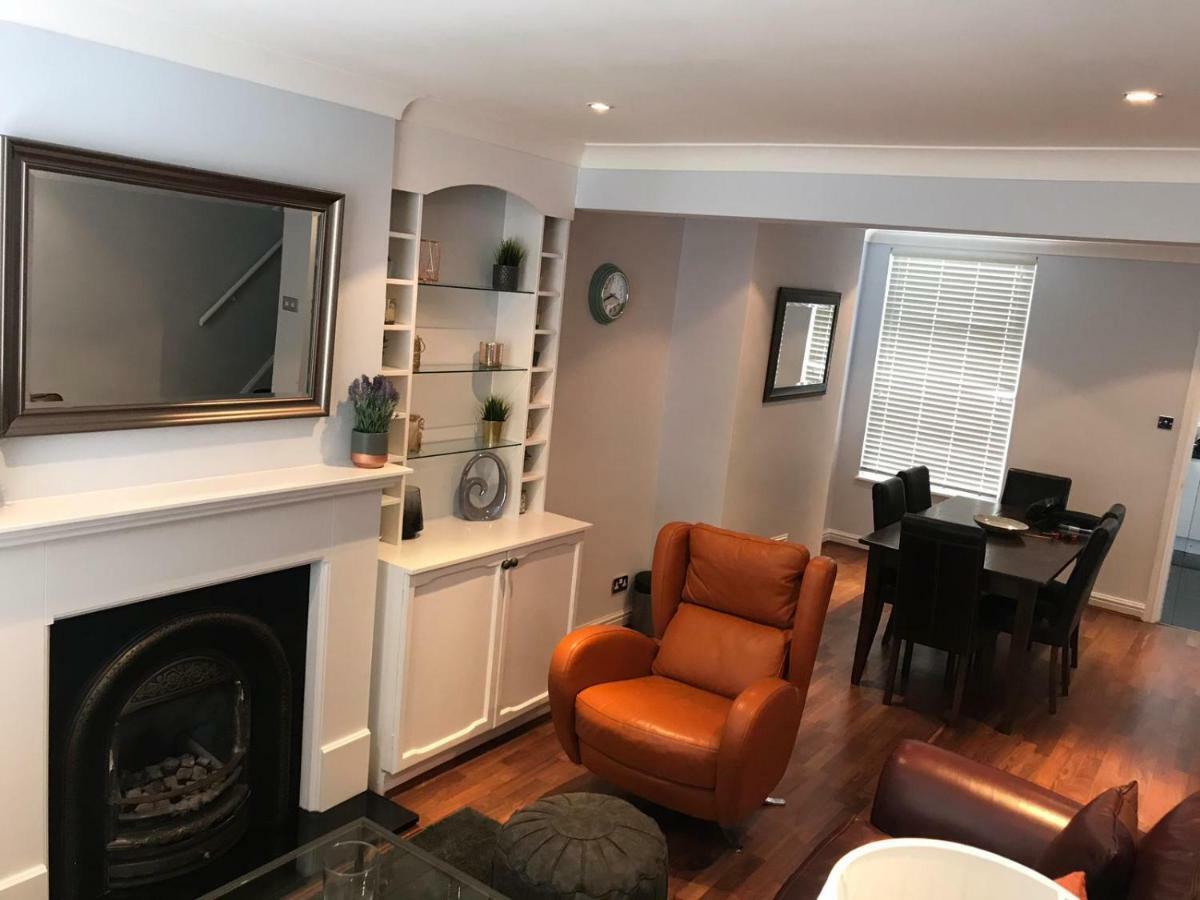 Honeysuckle House Villa Честър Екстериор снимка